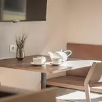 Avista Terme 公寓 *